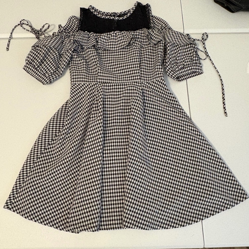 Rojita Gingham Cold Shoulder Lace Mini Dress Black White Jirai Kei U8COP010 g5